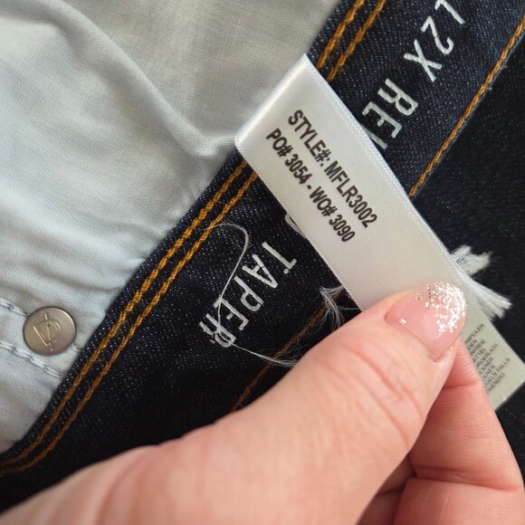 DU/ER Heritage Rinse L2X Relaxed Taper Jeans Mens Size 36 / 30 Dark Wash Denim - Picture 13 of 15